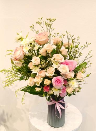 Natural flower vase
