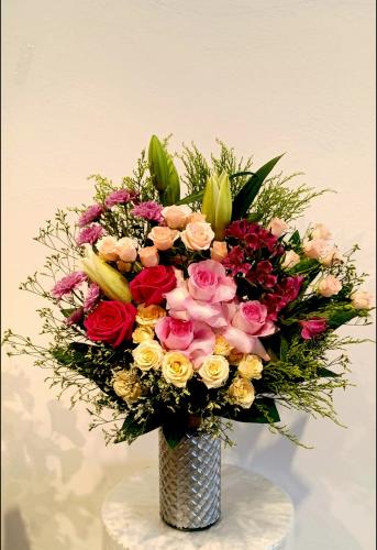 Vase with natural flowers