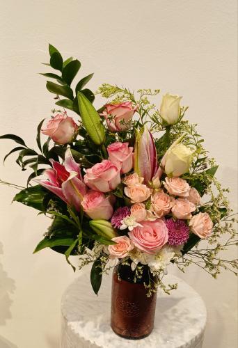 Vase with natural flowers
