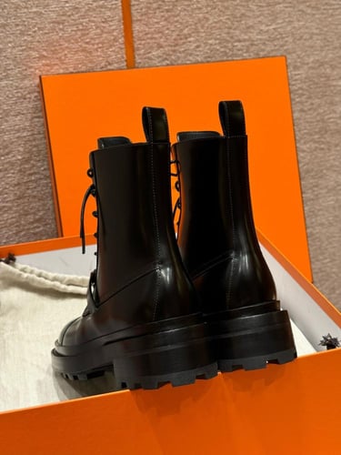 بوت ايرمز نسائي