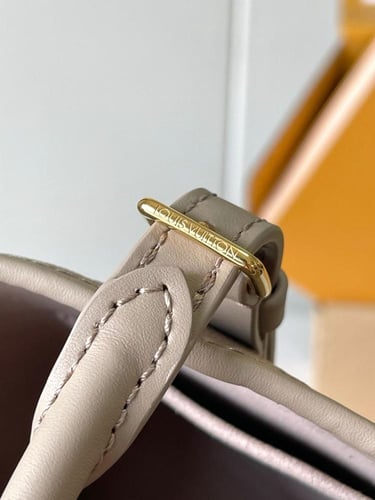 لويس فيتون Babylone مقاس PM