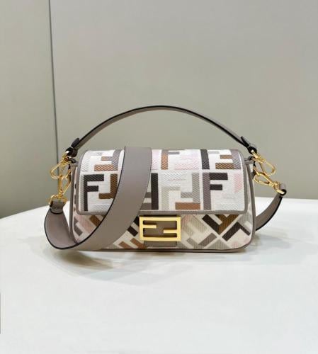 Fendi remaining 27cm