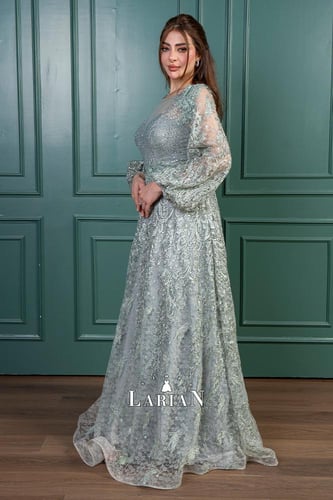 فستان دانتيل فيروزي بشجيرات كلوش راقي وفخم-لاريان...
