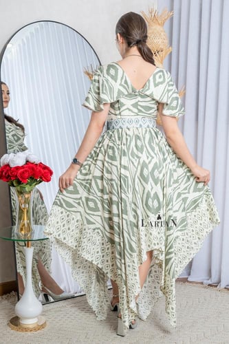 فستان مشجر برسوم هندسية بفصوص وحزام - لاريان ستور