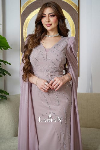فستان سهره باربي لحمي راقي مع كاب طويل - لاريان ست...