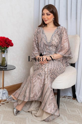 فستان سهره مطرز بقصه فراشه برسوم قرميد - لاريان ست...