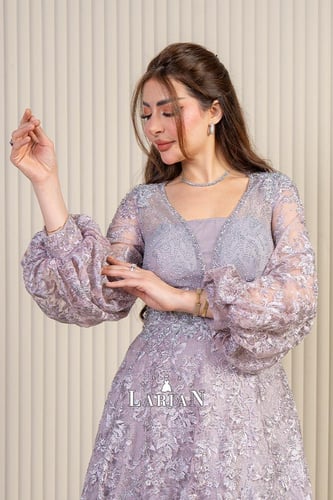 فستان دانتيل بشجيرات لحمي مائل للرصاصي فاخر -لاريا...