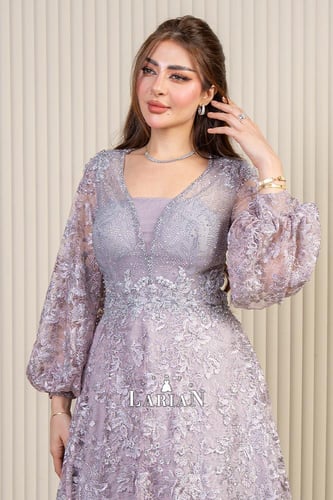 فستان دانتيل بشجيرات لحمي مائل للرصاصي فاخر -لاريا...