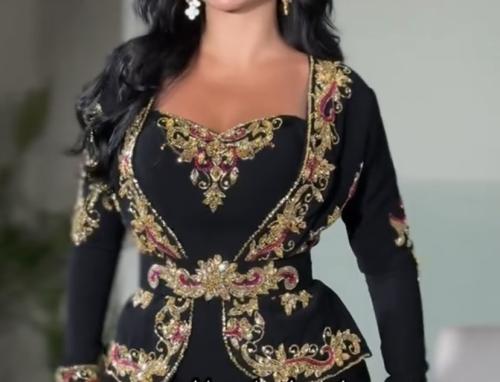 فساتين باربي