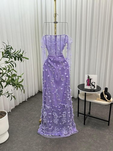 فستان تل مطرز و مورد