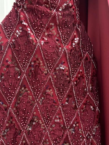 فساتين باربي مع كلفه خرز زيتي