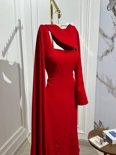 فساتين باربي تل مورد احمر