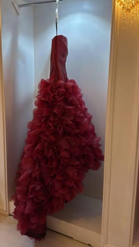 فساتين مـيكادو + ورود قص ليزر