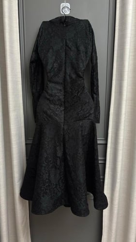 فستان اسود دانتيل