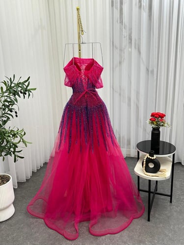 فساتين تطريز يدوي فاخر