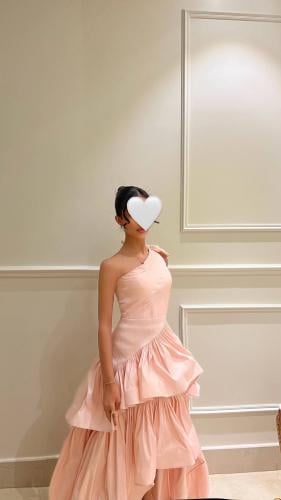 فساتين سهرة لسن محير