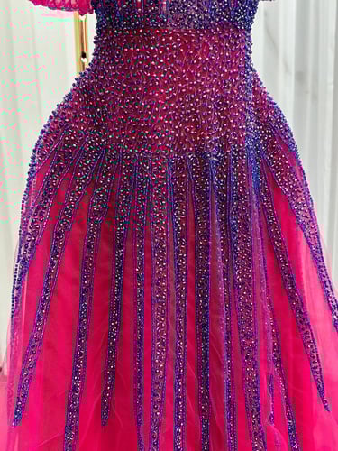 فساتين تطريز يدوي فاخر