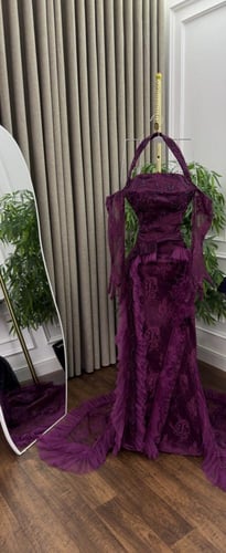 فستان دانتيل