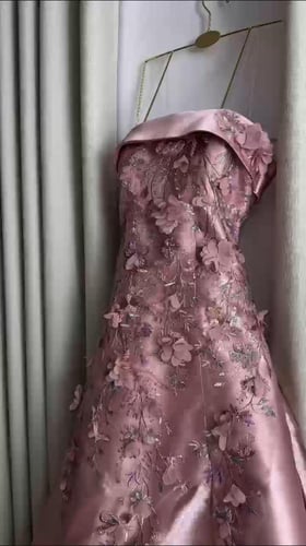 فساتين ميكادو