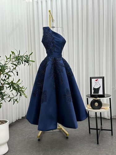 فساتين ميكادو