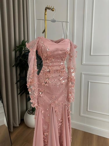 فستان كلفة ورود