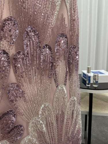 فستان تُل سهرة مطرز خرز وترتر