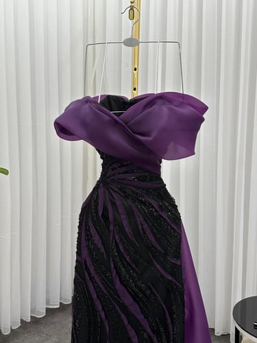 فساتين كلفه مطرز مبطن