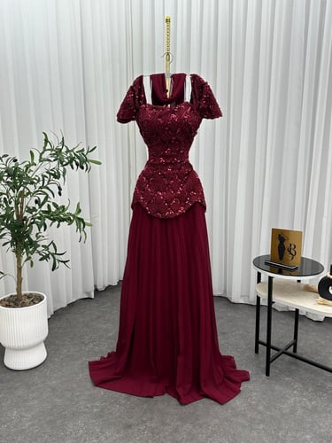 فساتين شيفون.. كلفه شك