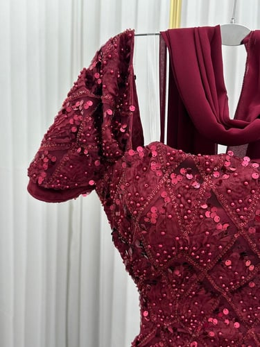 فساتين شيفون.. كلفه شك