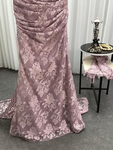 فستان دانتيل لمعه مطرز