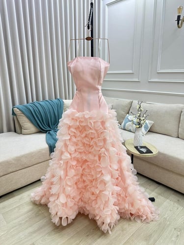 فساتين مـيكادو + ورود قص ليزر