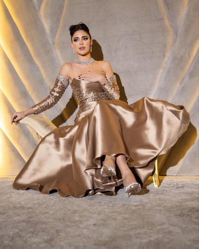 فستان ميكادو