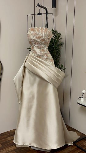 فستان ميكادو