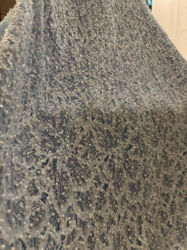 فستان دانتيل سهره بتطريز خرز