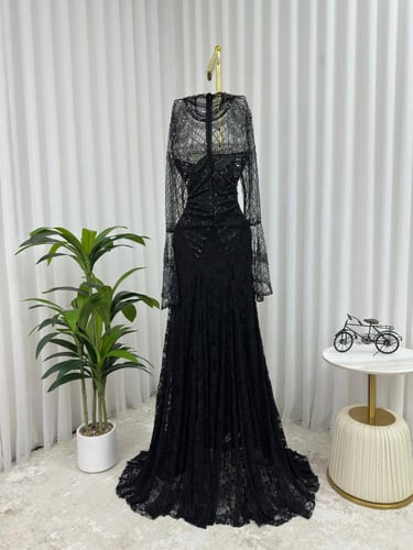 فساتين دانتيل مع شيفون مطرز