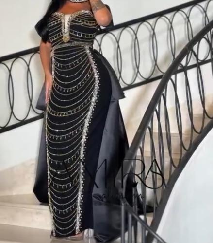 فستان لكرا كريب