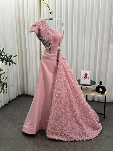 فساتين باربي ورد