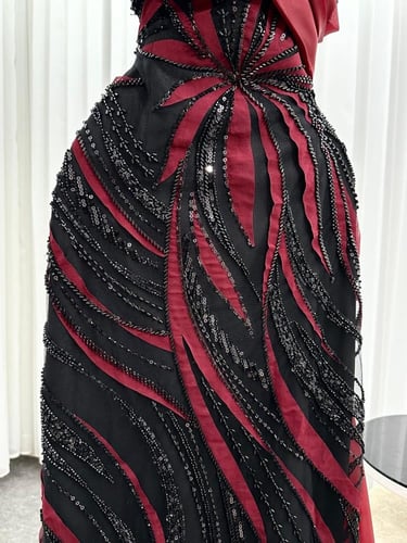 فساتين كلفه مطرز مبطن