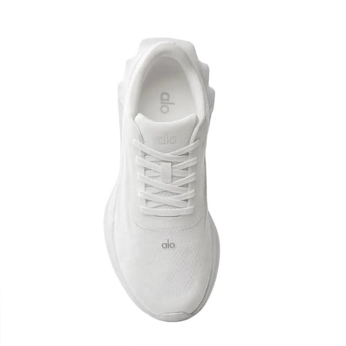 حذاء alo yoga runner
