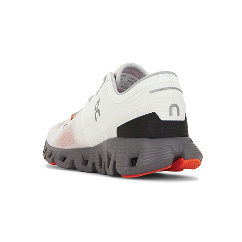 حذاء On Cloud X 3