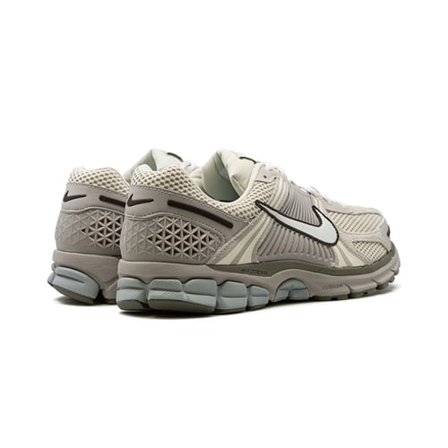 Nike air zoom vomero 5
