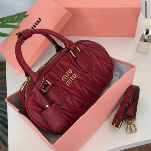 شنطة ميوميو MiuMiu