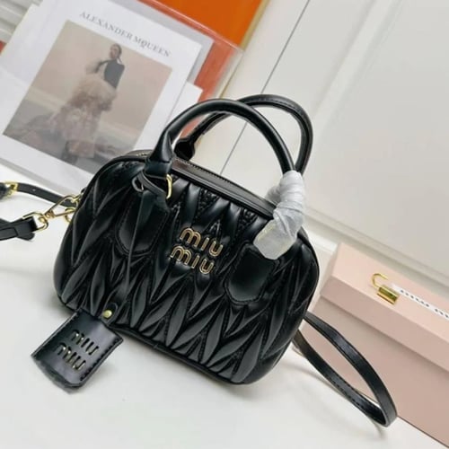 شنطة ميوميو MiuMiu