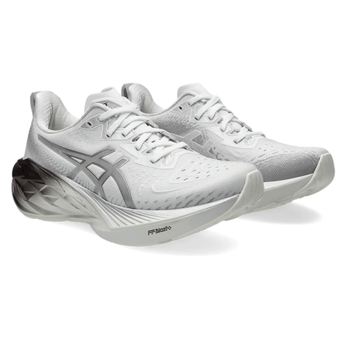 حذاء ASICS Novablast 4