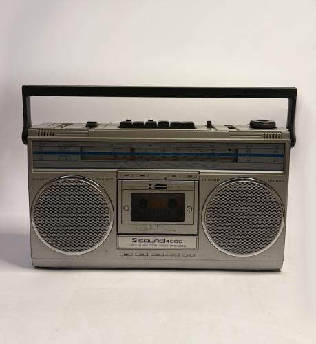 مسجل كاسيت و راديو