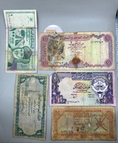 5 قطع عملات عربية متنوعة D71