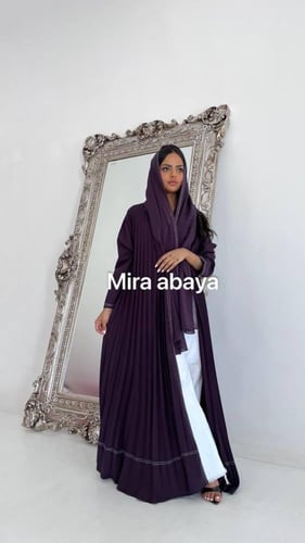 عبايه كسرات بقماش كريب ياباني