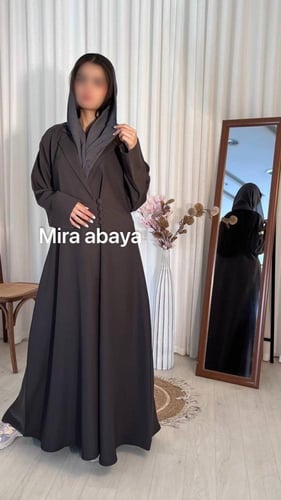 عبايه ملكي فاخر بألوانها