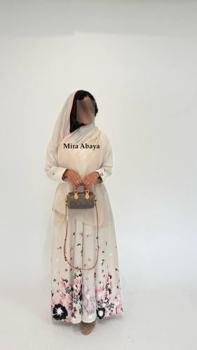 عبايه الندى بتطريز ورود