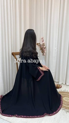 عبايه البسمه